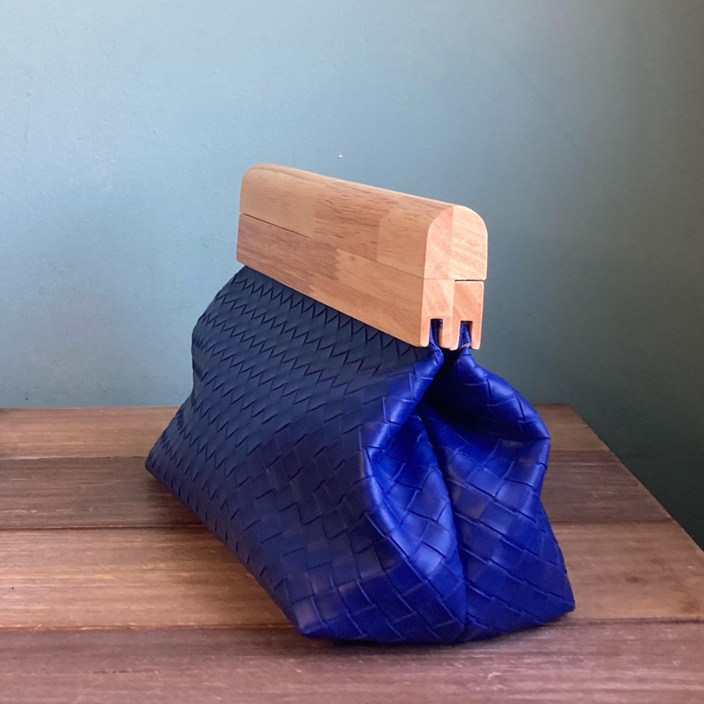 Shiraleah Frankie Woven Vegan Leather Bag - Picture 4 of 8